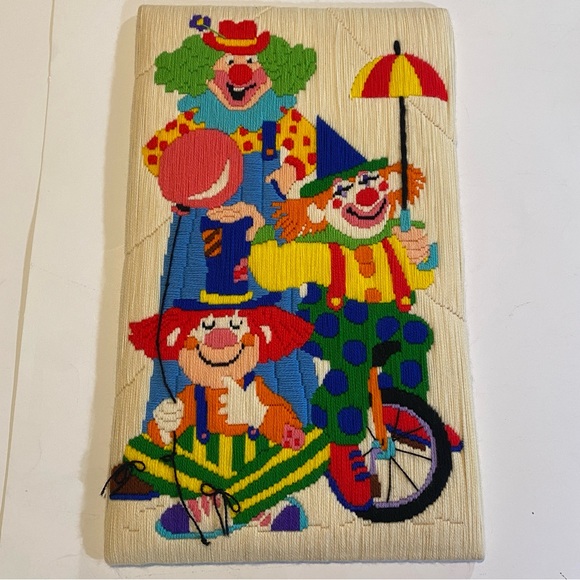Vintage unframed yarn worked needlepoint clown piece 12”x 20” approx GUC, faded - Picture 1 of 9